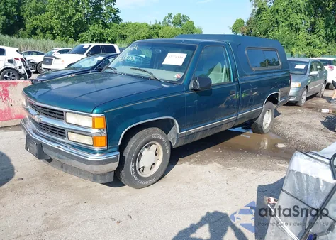 1998 Chevrolet C1500 Fleetside из США, поврежденный, VIN 1GCEC14W7WZ242760